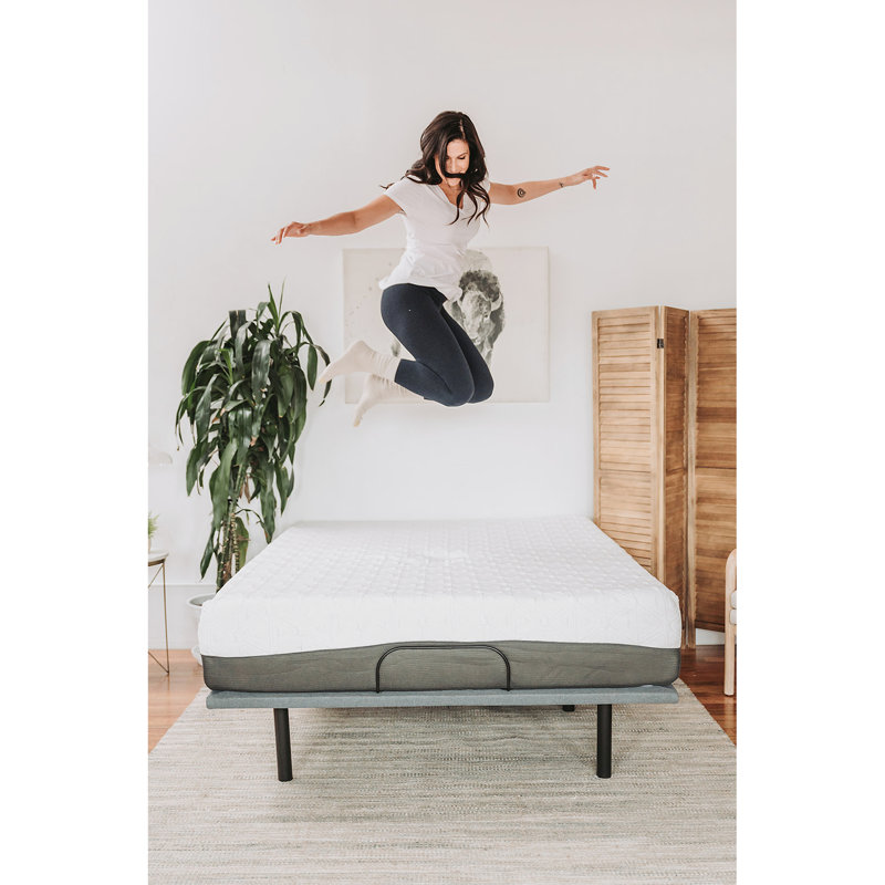 Matelas en mousse viscoélastique gélifiée 8 "pour lit simple TG - aéré et pur 4 po. Base à fermeture à glissière 400 g / m² Housse amovible multicolore gris / blanc coloré foncé