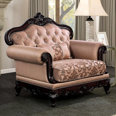 Fauteuil traditionnel en merisier foncé et marron avec accoudoirs arrondis, garniture cloutée, dossier capitonné, coussin décoratif, bois massif et tissu, pour le salon principal, largeur 123 cm, profondeur 97 cm, hauteur 113 cm, merisier/