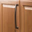 Poignée à tirer de la collection Bridges - Poignée d'armoire centrale à centrale en bronze huilé de 8 à 13/16 po - Quincaillerie transitionnelle et déco pour tiroirs et armoires-90996336-116368059