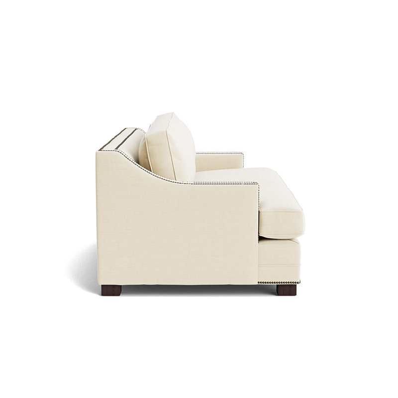 Canapé Keaton Slope avec clous 74, Antique Brass, Performance Linen - Cream, Java