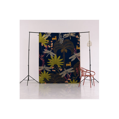 Tapis bleu marine à motif floral et cerf multicolore