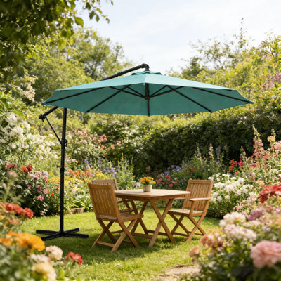 Grand parasol extérieur en porte-à-faux avec auvent rotatif 360 ° et inclinable 090, auvent 200 g / m² pour la protection, nervures antirouille, poignée à manivelle, housse de protection à base croisée ventilée pour patio à 6 positions