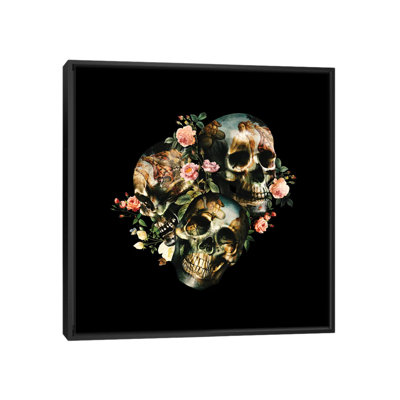 Dreamstate Skulls " Skull & Venus " by Burcu Korkmazyurek