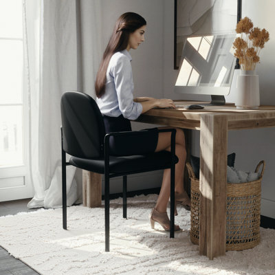 Chaise de réception rembourrée empilable Prather Tania Comfort