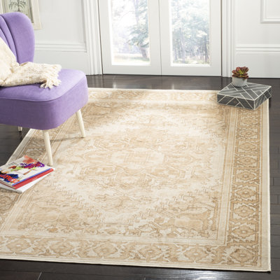 Tapis à motif oriental crème