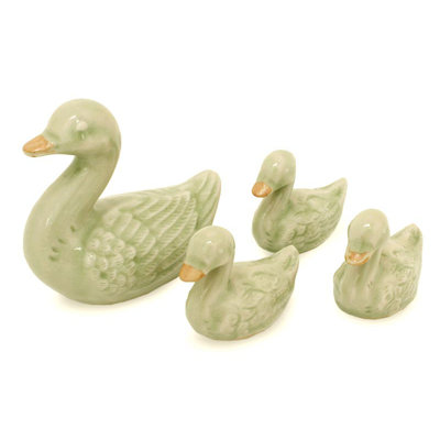 Ensemble de 4 figurines en céramique remer