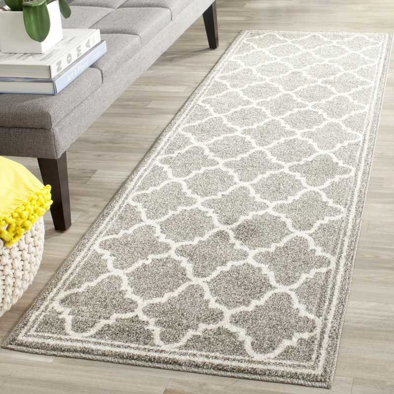 Tapis géométrique Ammundsen, Tapis de couloir 2 pi 3 po x 15 pi, Gris foncé / beige