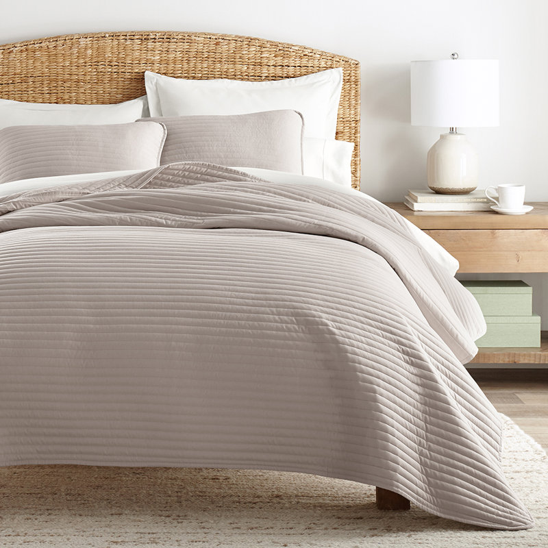 Becky Cameron Lightweight All Season Stripe Stitch Quilt Set with Shams, Latte, Twin/Twin XL Quilt + 1 Standard Sham