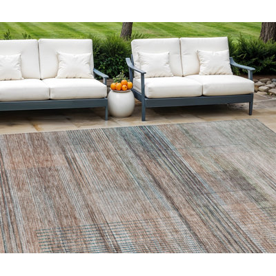 Tapis extérieur lavable rayé gris et bleu 10 pi x 14 pi