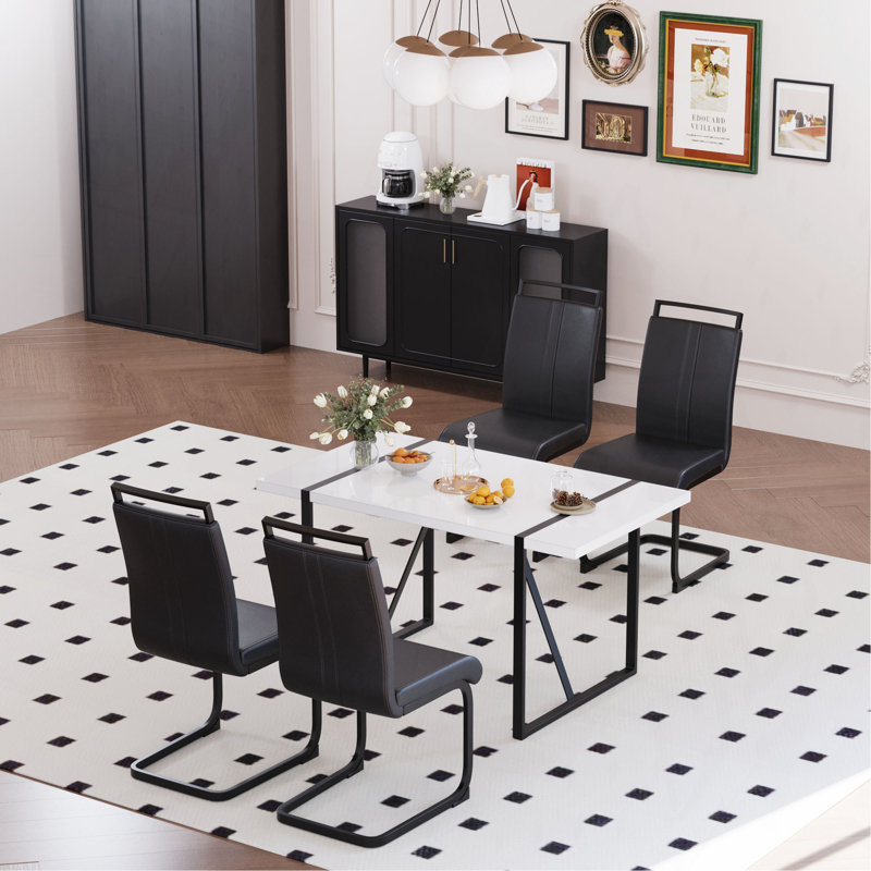 Ensemble de table de salle à manger en bois aggloméré rectangulaire blanc de 55 po et 4 chaises sans accoudoirs, ensemble de chaises de cuisine en métal noir
