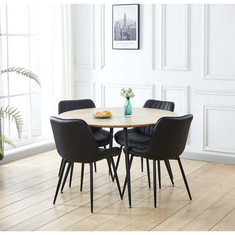 Mose 4 - Person Dining Set