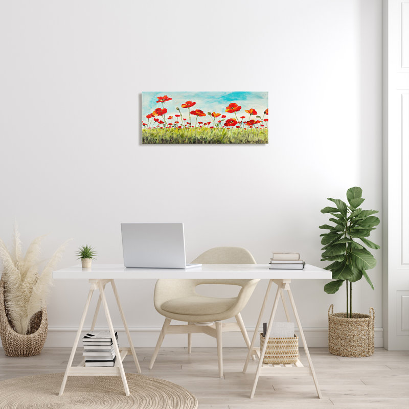«Bright Red Poppies Meadow» par Julie Derice, H 13 po x l 30 po x P 1,5 po
