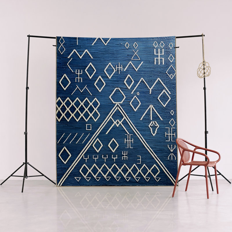 Tapis intérieur / extérieur bleu marine en polypropylène tissé à la machine Kishma, Rectangle 3 pi 11 po x 5 pi 11 po