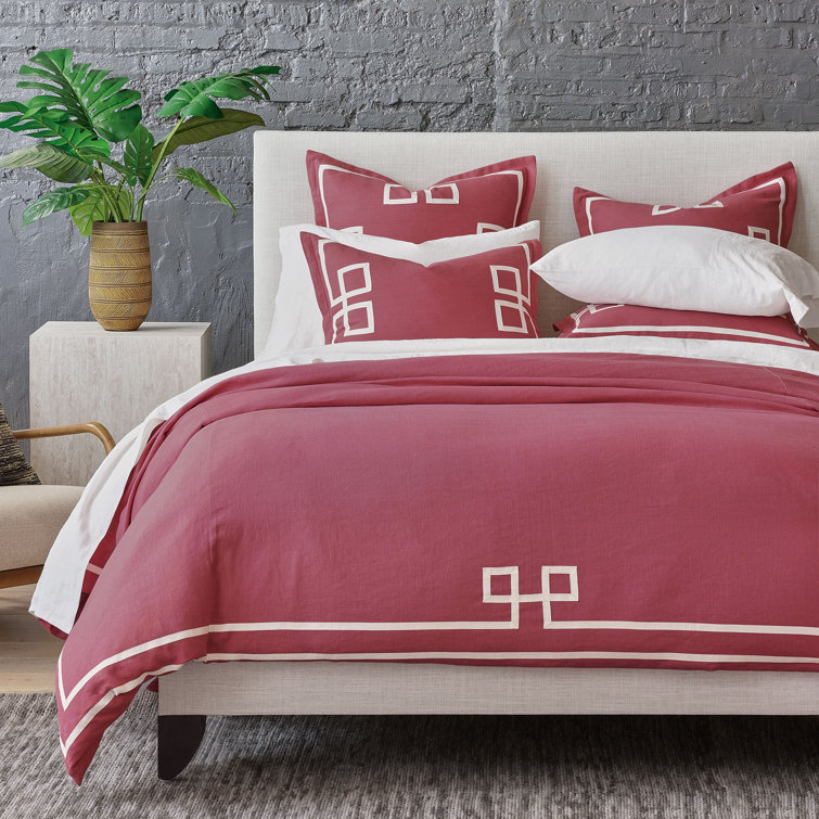 Resort Linen Program Comforter