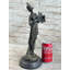Figurine de sculpture en bronze originale de style art déco signée Aurron, femme de 1920