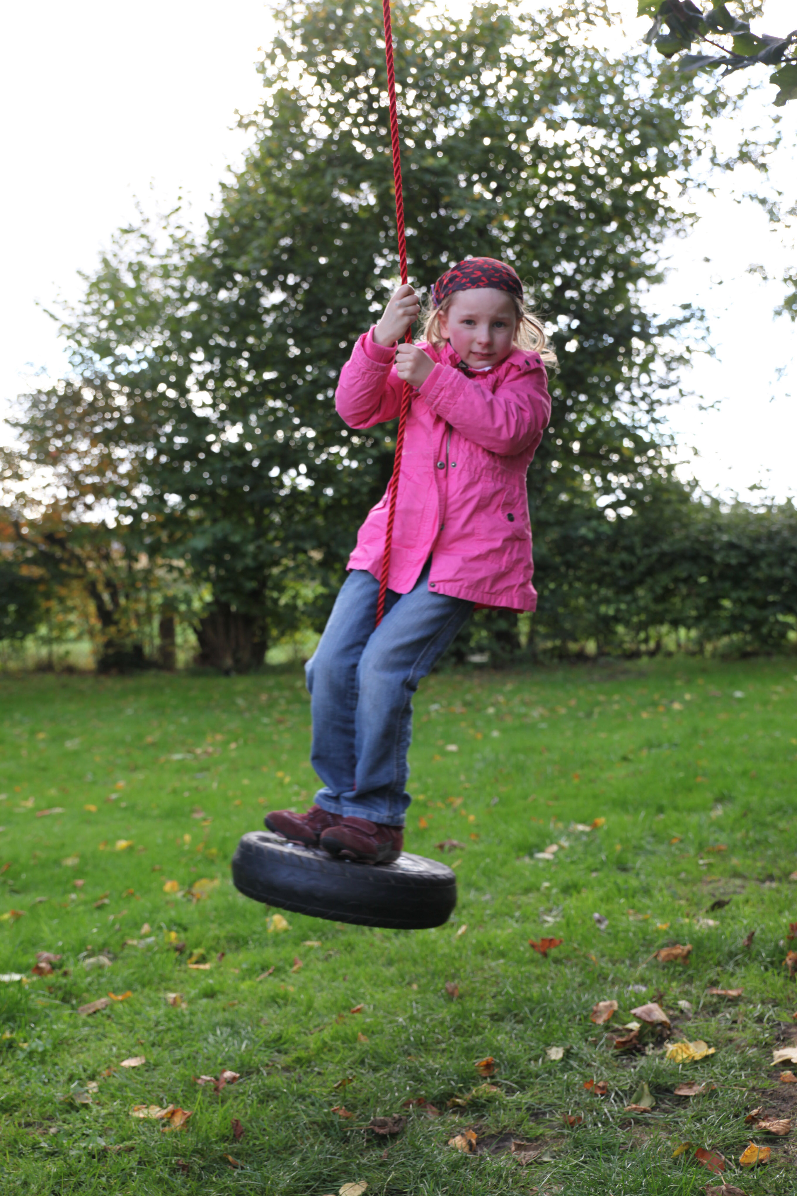 Tyre swing clearance seat