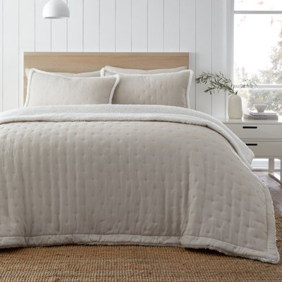Cosy Nori Soft Sherpa Bedspread
