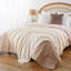 Jeté pour canapé, jeté chaud super doux pour lit simple, couverture en chenille tissée en tricot polyvalente pour le décor de la chambre à coucher-533488051-419156220