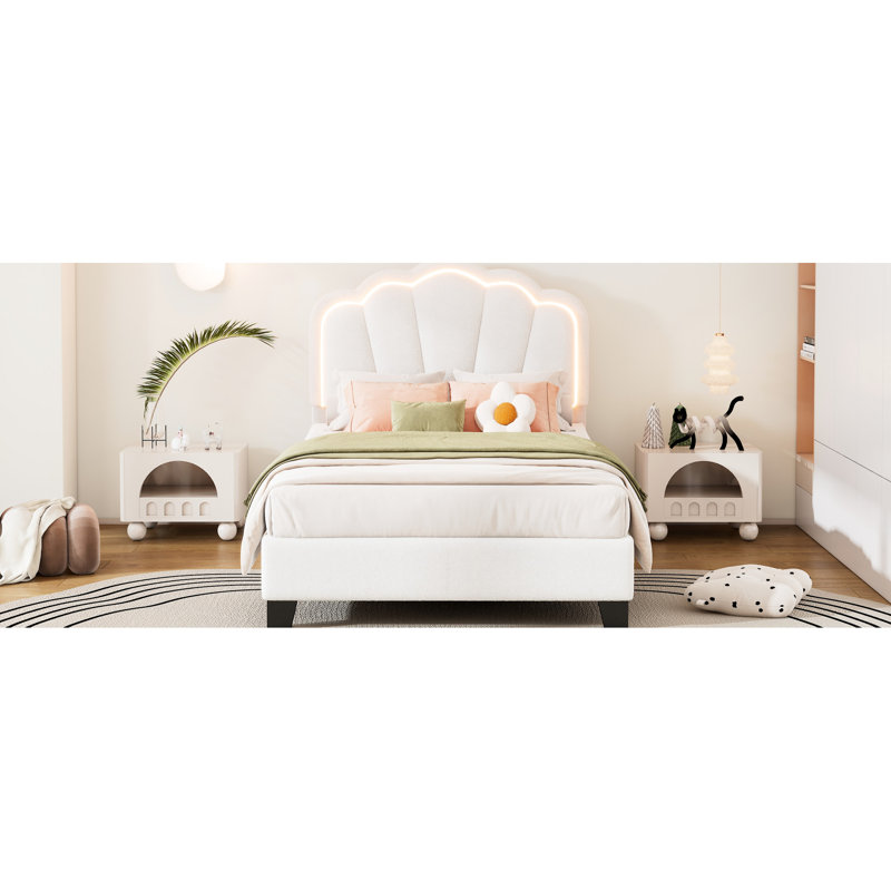 Lit plateforme simple avec tête de lit à motif de fleurs et tissu doux rembourré à effet DEL