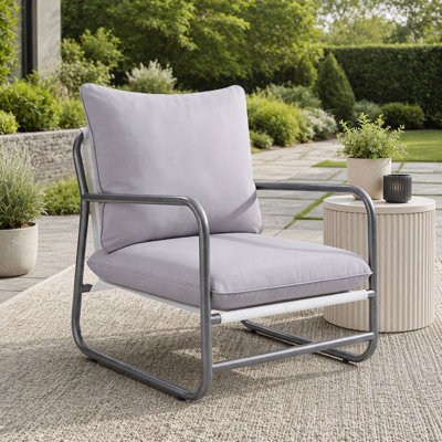 Fauteuil d'extérieur moderne avec cadre en aluminium avec coussin amovible résistant à l'eau pour la détente et la durabilité