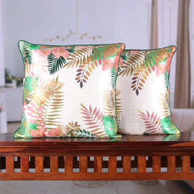 Housses de coussin brodées à la main Novica