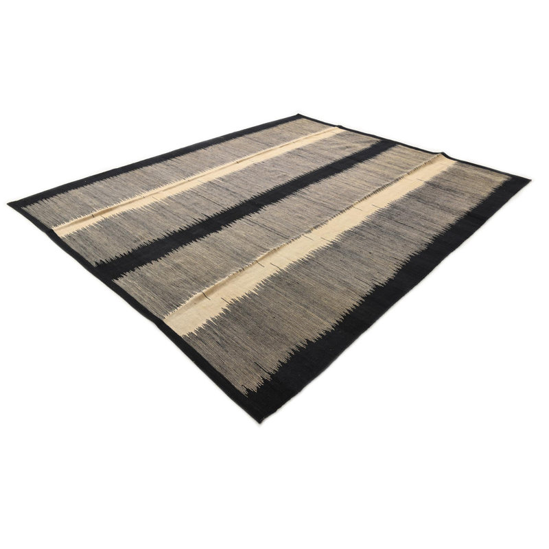 Tapis noir Newsom