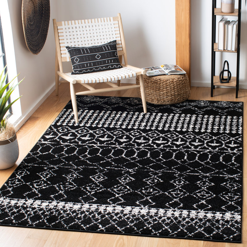 Oneridge Area Rug In Black & Ivory, Rectangle 183 x 274 cm