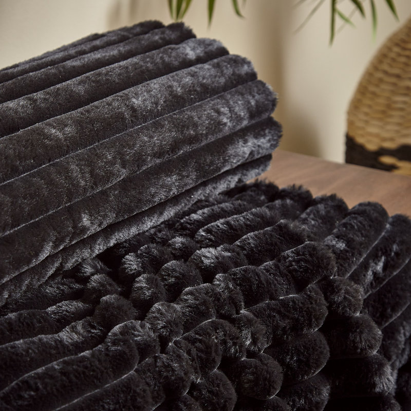 Cosy Ribbed Faux Fur Blanket Throw, Black