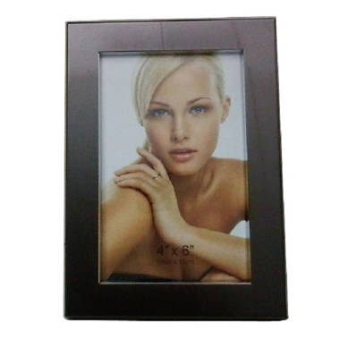 Crisol 4 x 6 Decorative Photo Frame - Contemporary Polyresin Black/White Burst Line Design Picture Frame Wrought Studio