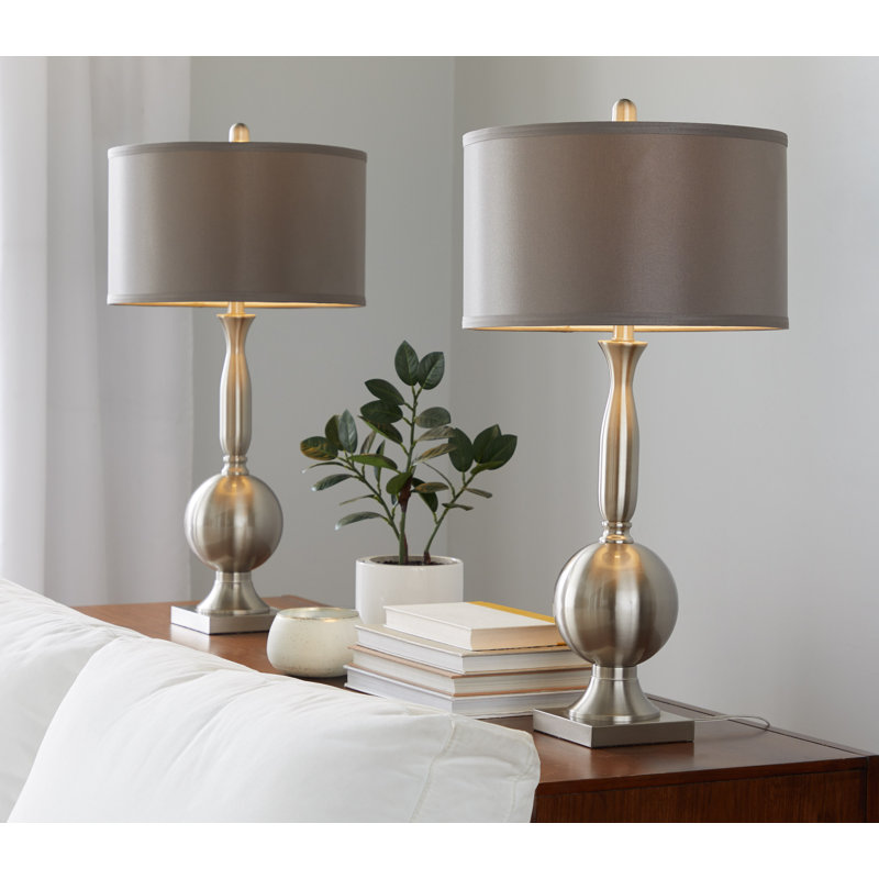 Lampe de table standard en métal Aruni
