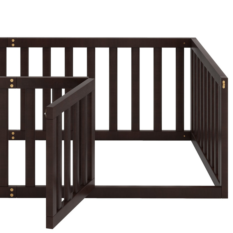 Structure de lit en bois avec clôture et porte, Noyer