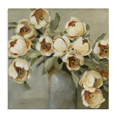 Fleurs courbées dans un vase, design par Carol Robinson