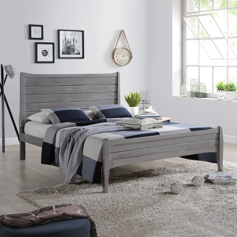 Grand lit plateforme en bois massif Aalycia, Gris rustique