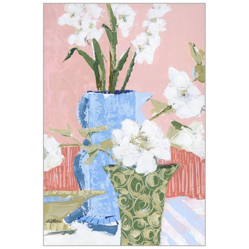 Fleurs dans un vase à motif