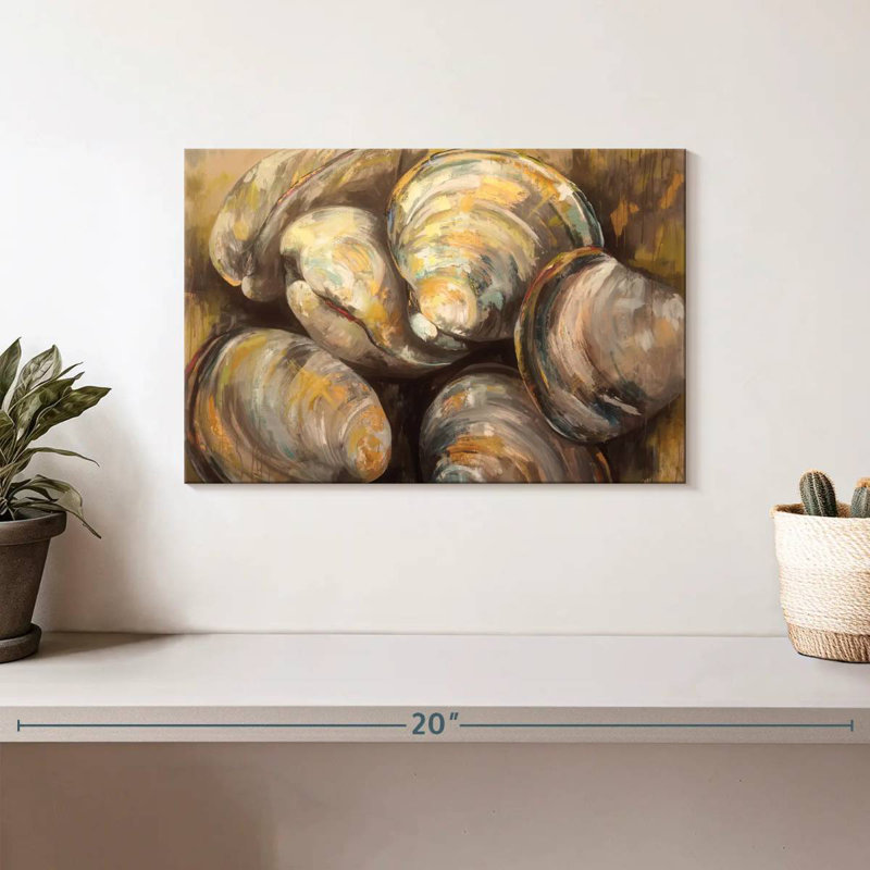 Aletra The Gang Of Quahogs, 8" H x 12" W