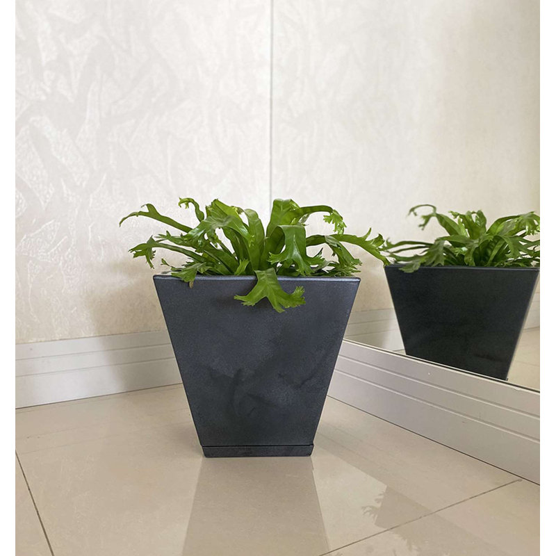 Pot à fleurs en résine Zurique, Noir, H 13,39 po x l 13,78 po x 13,78 po