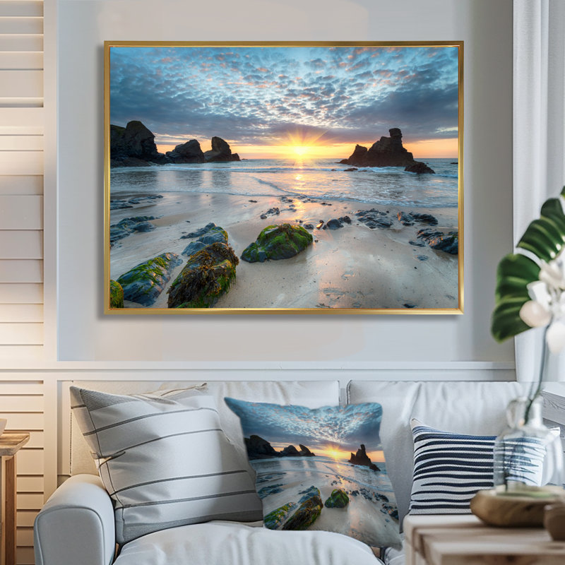 Magnifique baie de Porthcothan - imprimé bord de mer, H 12 po x l 20 po, Reproduction avec cadre flottant, Doré