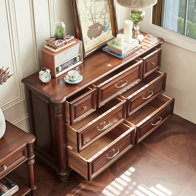 Armoire d'appoint en noyer massif