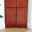Armoire de rangement 4 niveaux à 4 niveaux avec 8 portes, armoire de coin et tablettes réglables, armoire de bibliothèque maison de campagne-1055829191