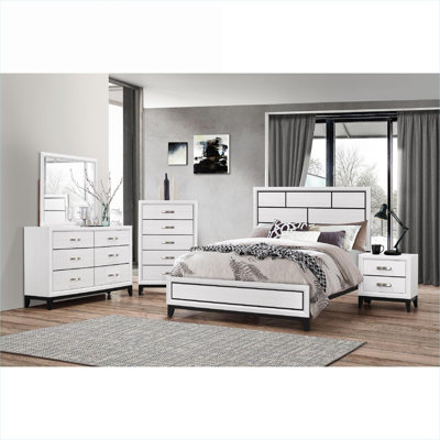 Lit plateforme simple à profil bas, conception géométrique en bois massif blanc pur pour la chambre principale ou la chambre d'amis