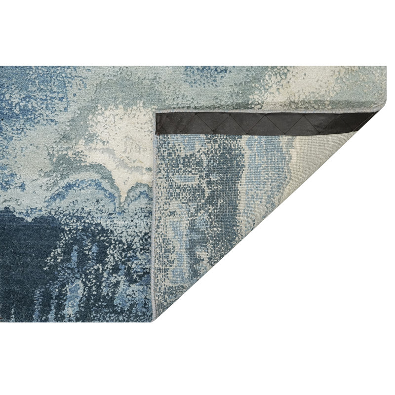 Abstract Area Rug in Silver/Blue/Gray