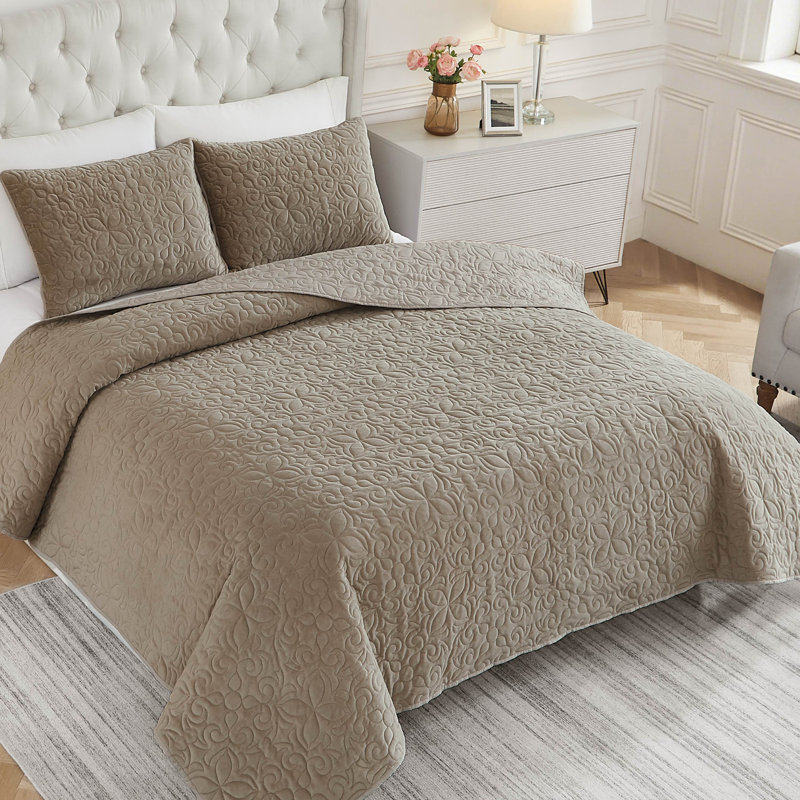 BCBG Astor Velvet Quilt Set, Full/Queen