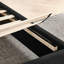 Structure de lit tapissier pour grand lit avec velours, rayures verticales, boutons et lampes de chevet réglables-325606205-326146014