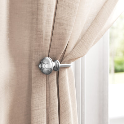 Kravitz Remi Metal Curtain Holdback 