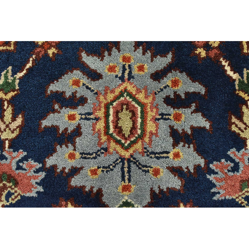 Tapis unique 7 pi 11 po x 9 pi 10 po Hadmut
