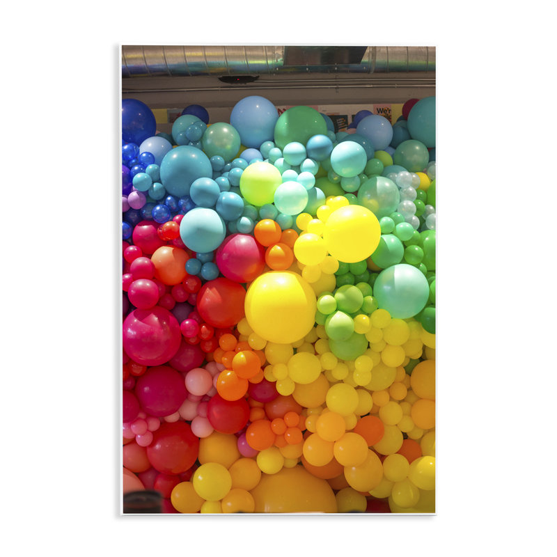 Plaque murale avec ballons colorés, design par Lish Creative, H 15 po x l 10 po