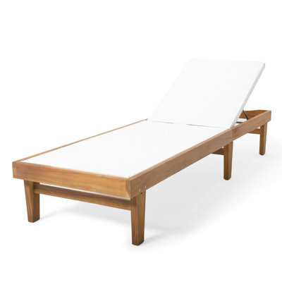 White Mesh Chaise Lounge For Sunbathing Area - Wood Comfy Outdoor And