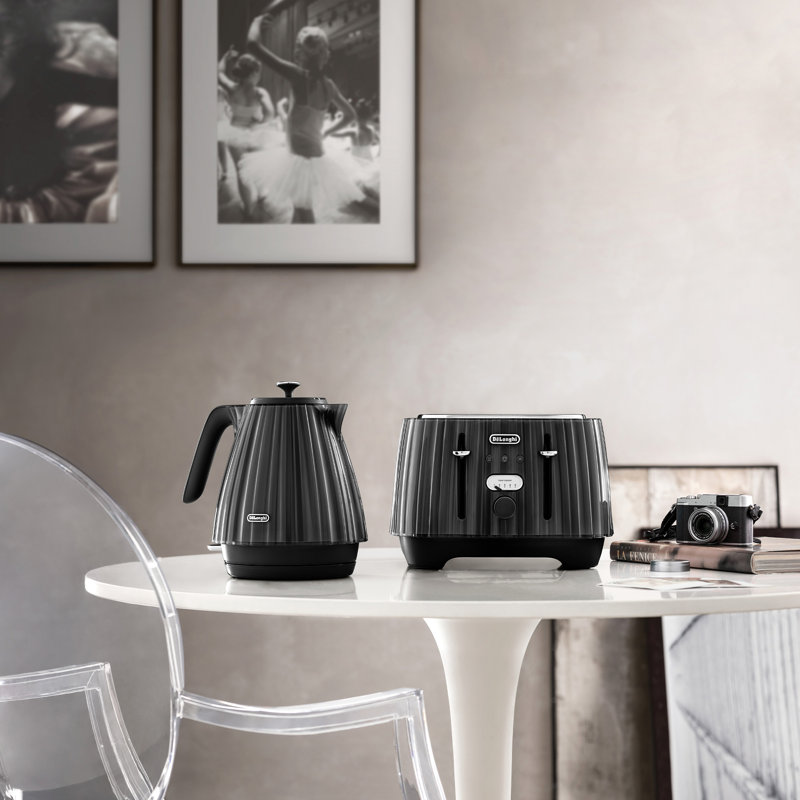 De'longhi 1.7L Ballerina Kettle, Black