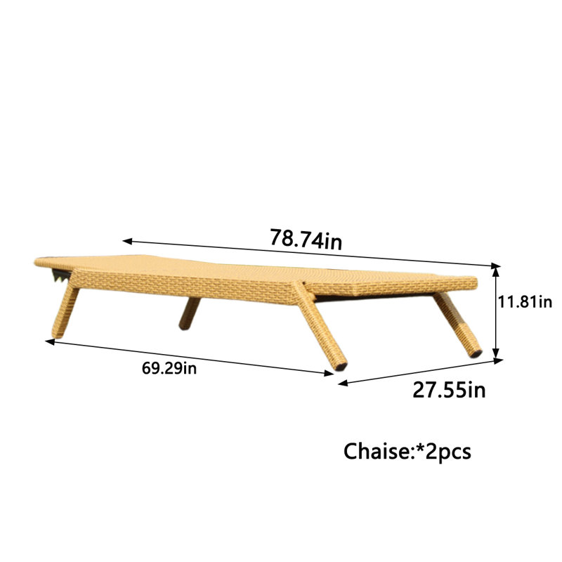 Chaises longues en rotin pour piscine extérieure