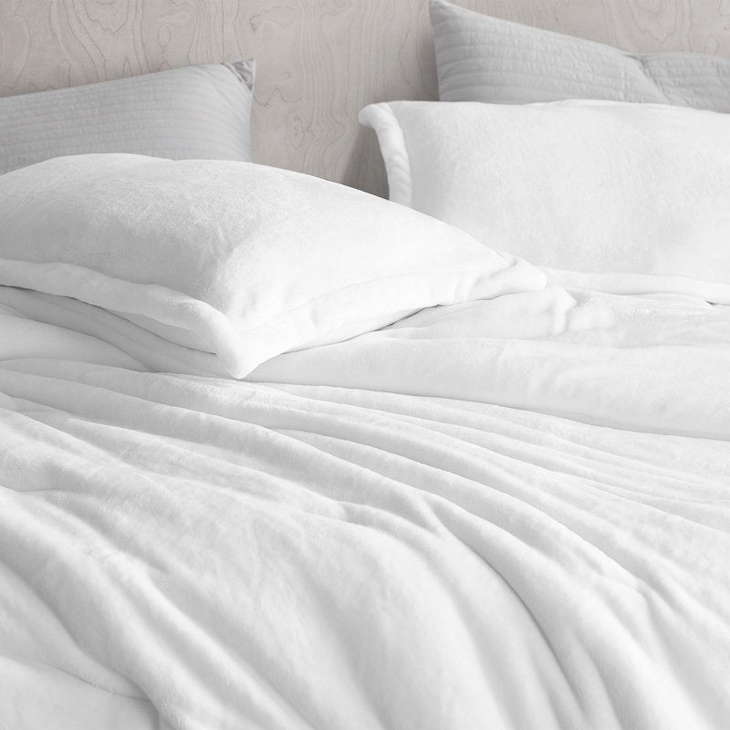Me Sooo Comfy Coma Inducer Fleece Oversized Comforter Set, King Comforter + 2 King Shams, White